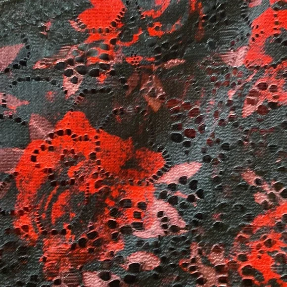 Red Black Floral Lace Bra Set - Picture 12 of 12